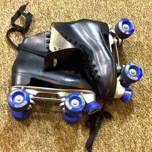 Chicago Men Classic Indoor Black and Blue Roller Skates Sz,6US  Blue Wheels